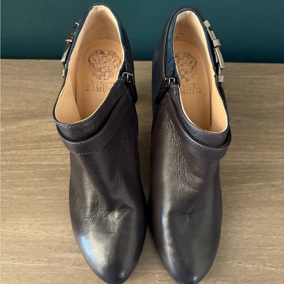 Vince Camuto Booties 8 1/2 genuine leather and suede with buckle - Picture 4 of 6